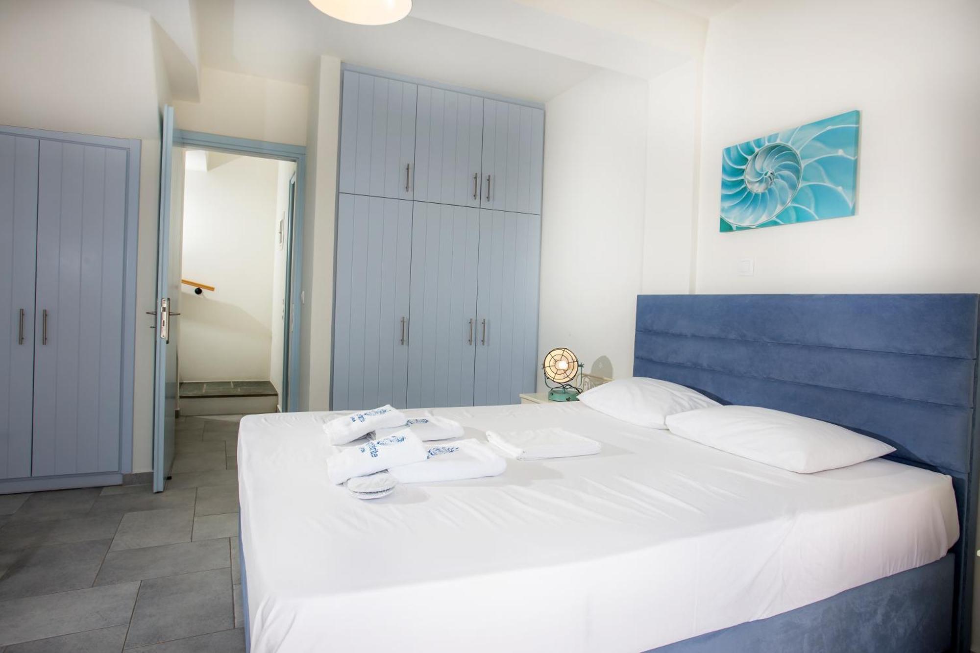 Amphitrite Apartments Скірос Екстер'єр фото