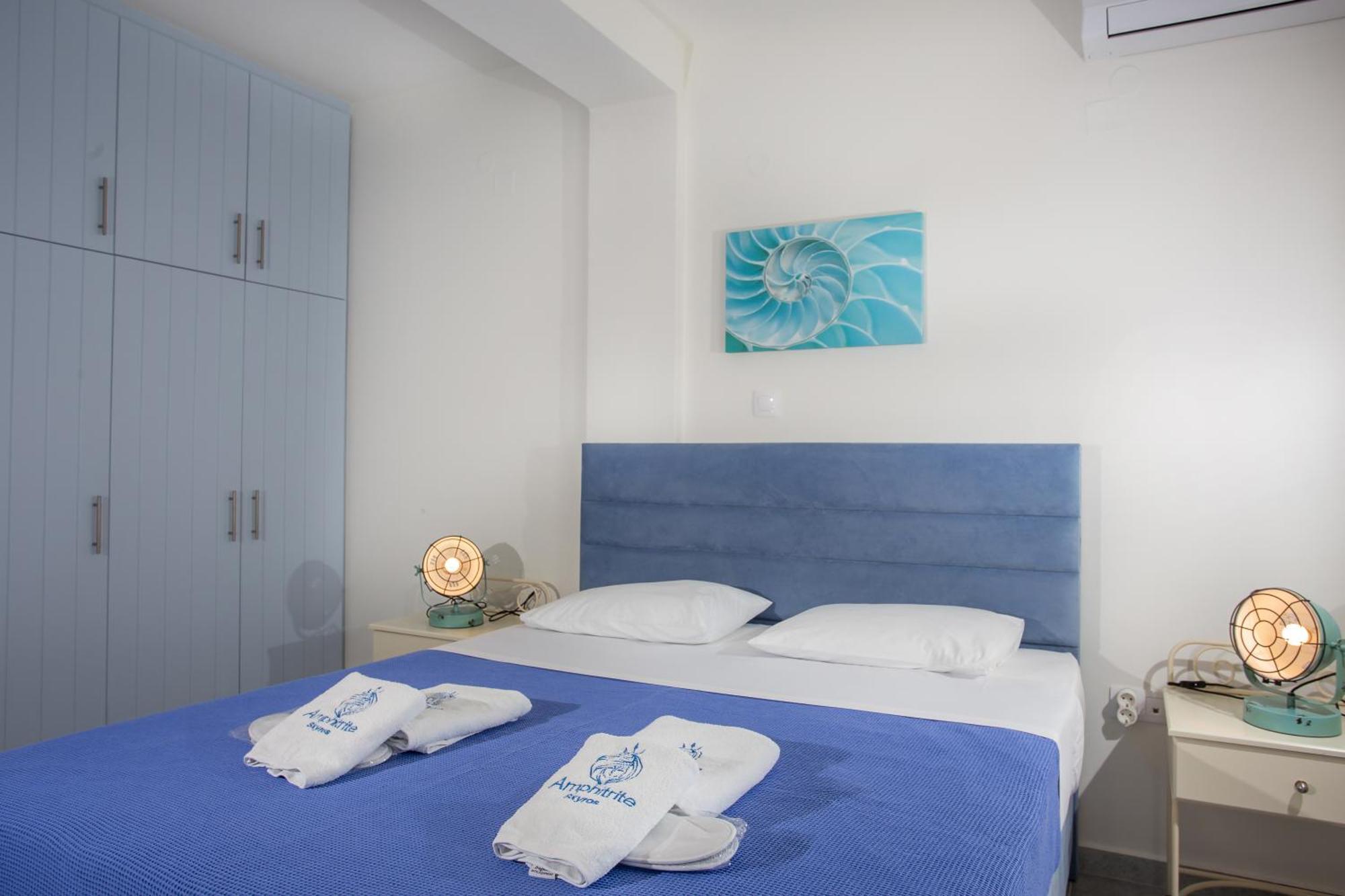 Amphitrite Apartments Скірос Екстер'єр фото